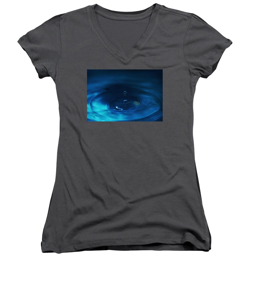Water Droplet Women's V-Neck featuring the photograph Drop of Water - Abstract Art by Ramabhadran Thirupattur