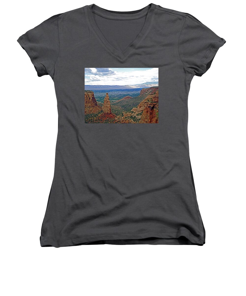 Independence Monument In Colorado National Monument Near Grand Junction-colorado Women's V-Neck featuring the photograph Independence Monument in Colorado National Monument near Grand Junction-Colorado by Ruth Hager