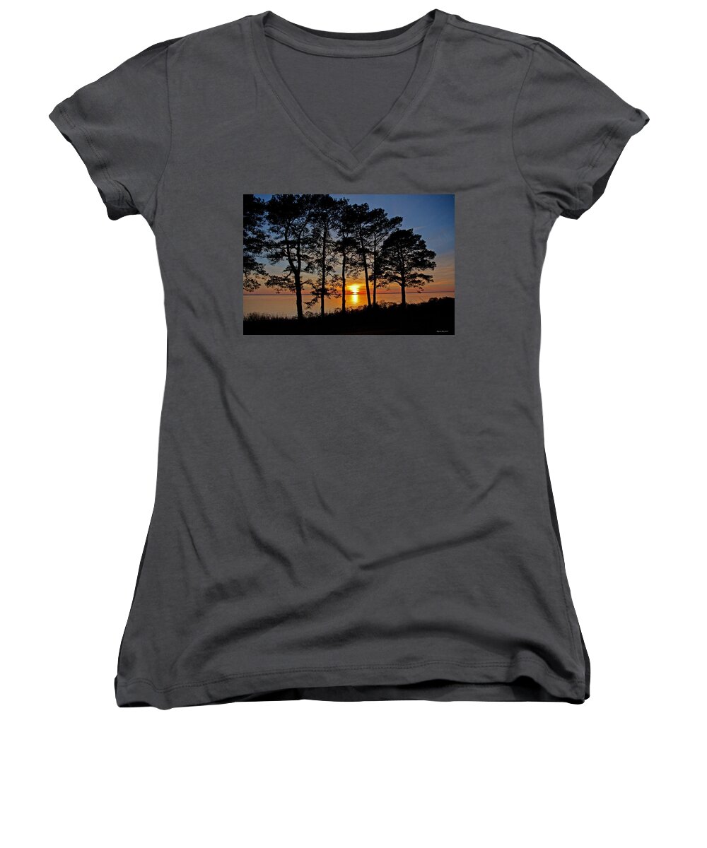 Newport News Women's V-Neck featuring the photograph James River Sunset by Suzanne Stout