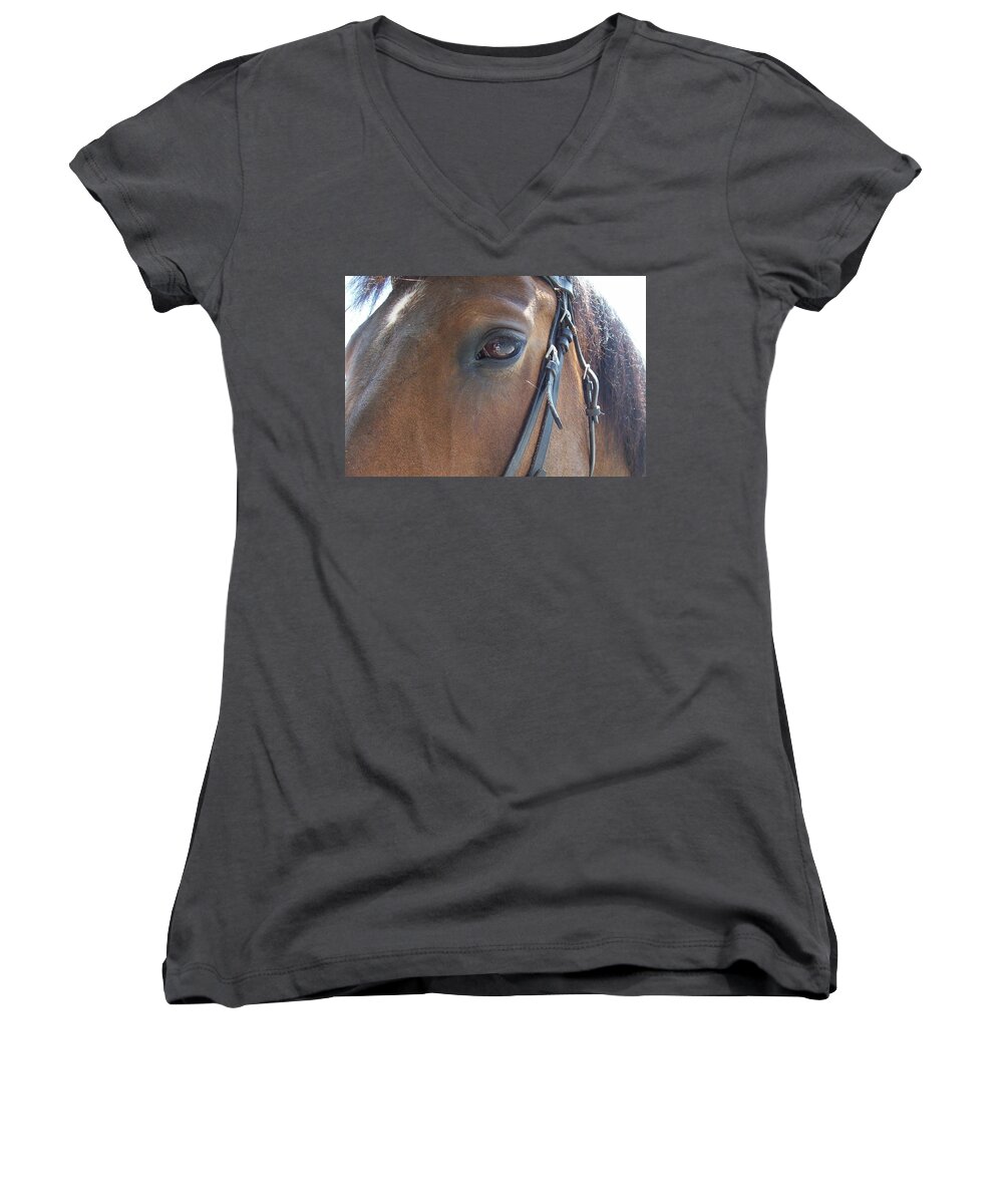 Gift Women's V-Neck featuring the photograph Look In My Eye by Barbara S Nickerson