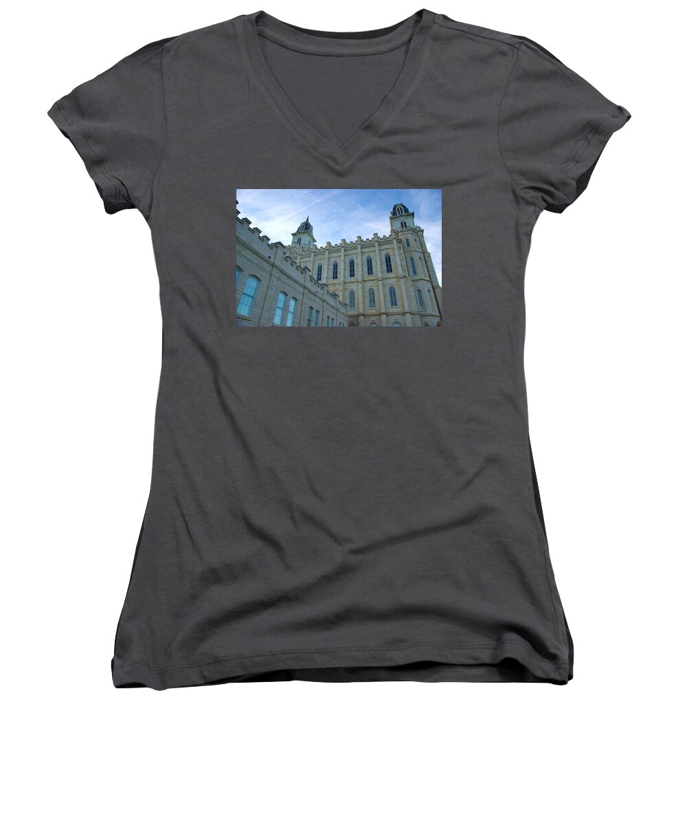 Manti Women's V-Neck featuring the photograph Manti Temple North by David Andersen