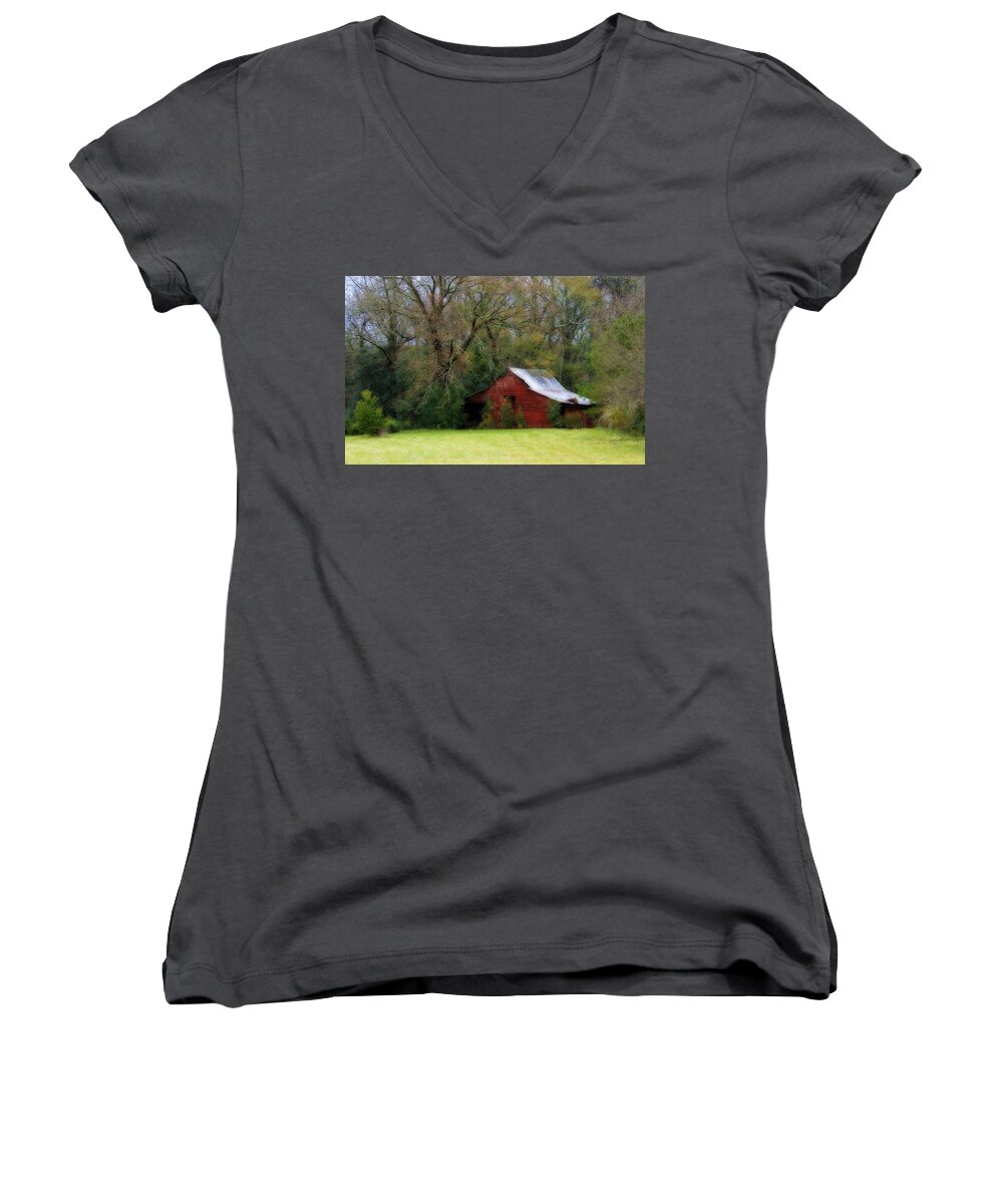 Red Barn Women's V-Neck featuring the photograph Red Barn by Steven Richardson