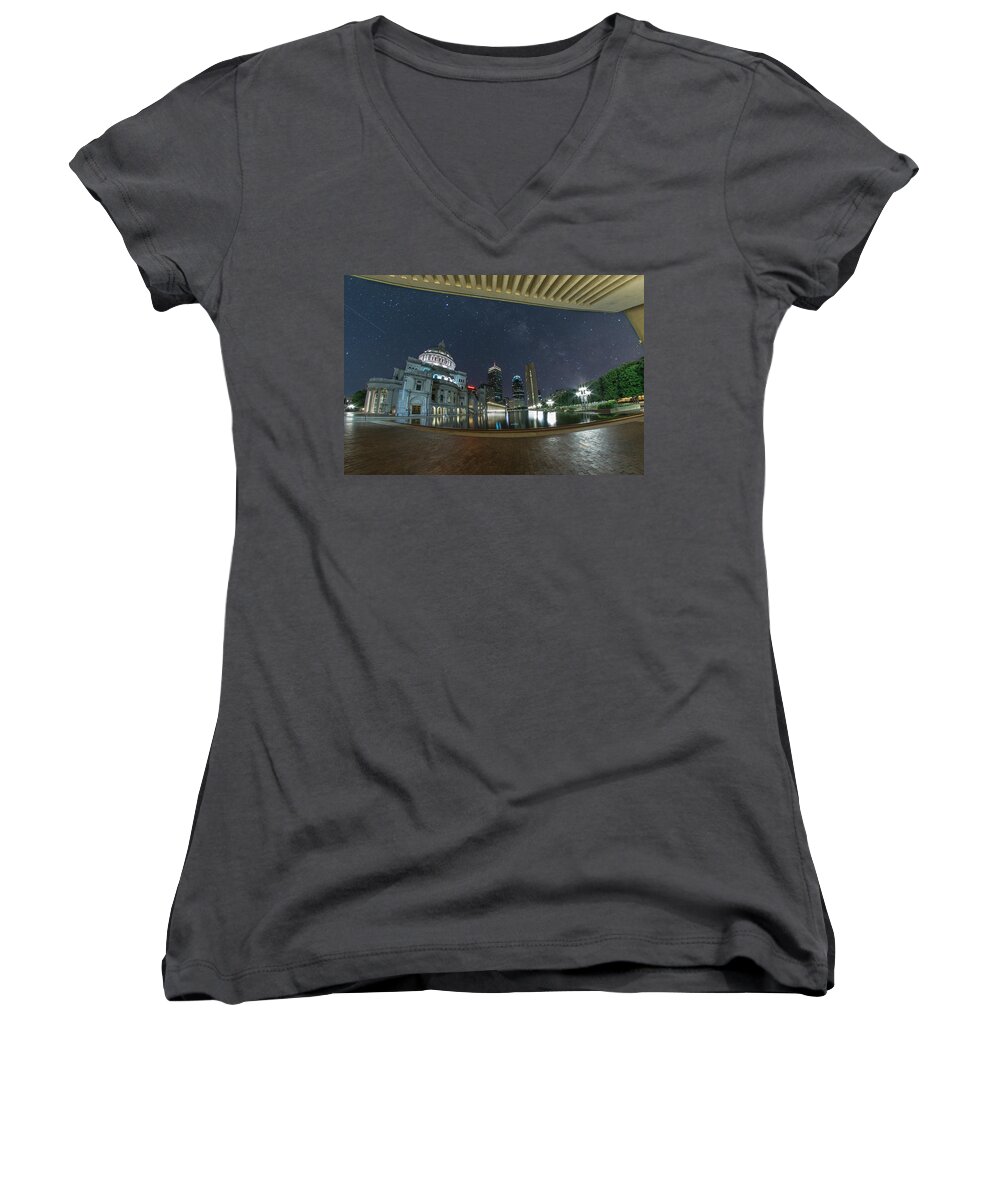Boston Women's V-Neck featuring the photograph Reflecting pool by Bryan Xavier