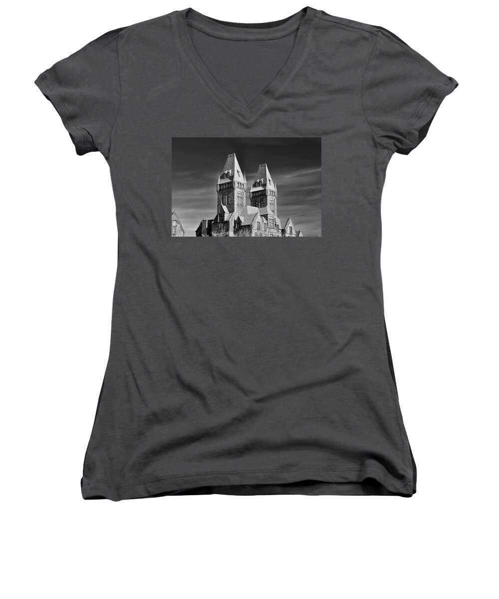 Buildings Women's V-Neck featuring the photograph RIchardson Building 3439 by Guy Whiteley