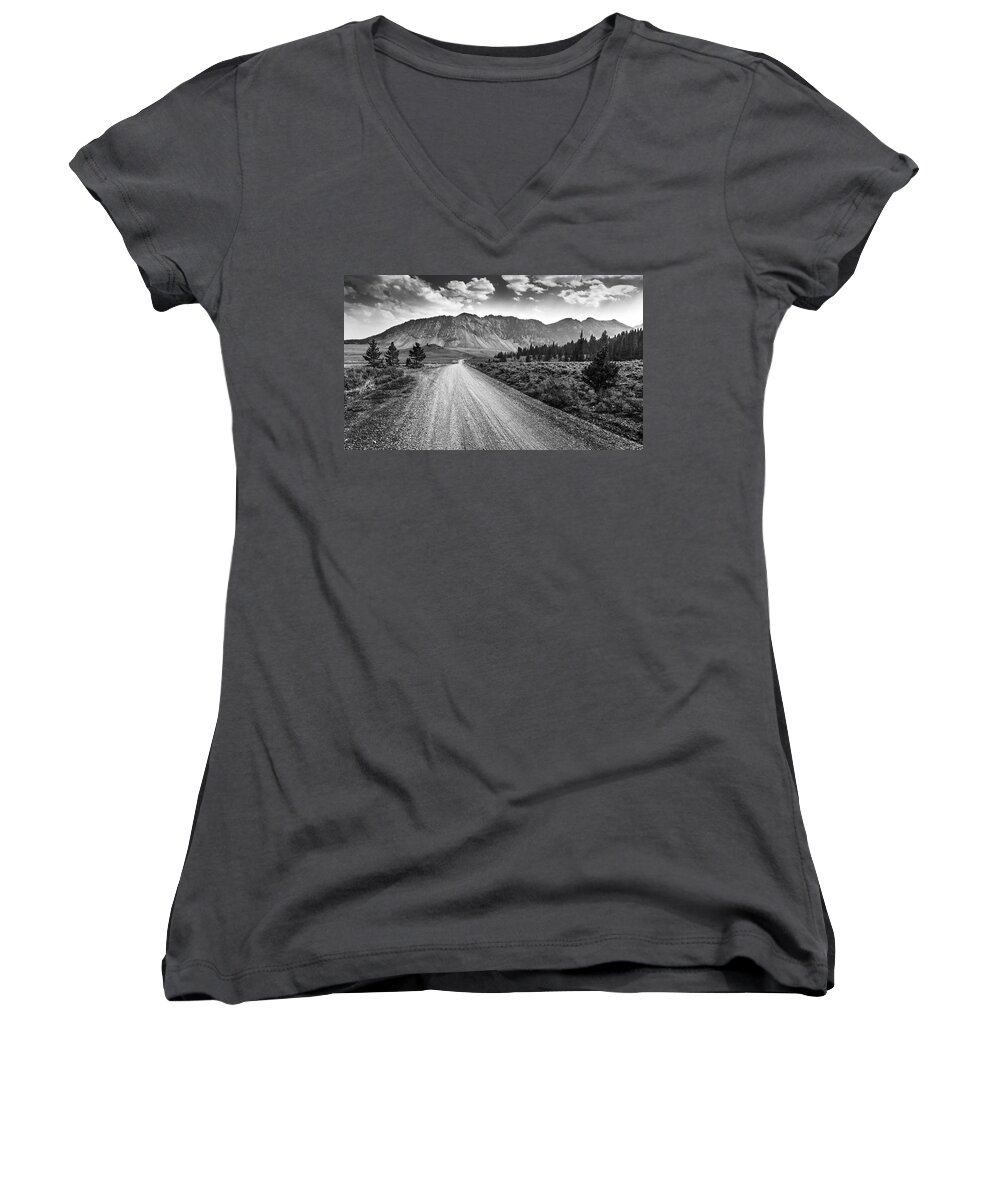 Idaho Women's V-Neck featuring the photograph Riding to the Mountains by Eric Benjamin