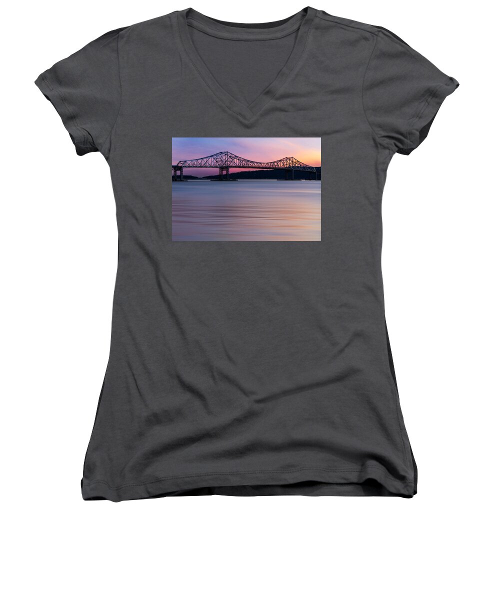 Tappan Zee Women's V-Neck featuring the photograph Tappan Zee Bridge Sunset by Susan Candelario