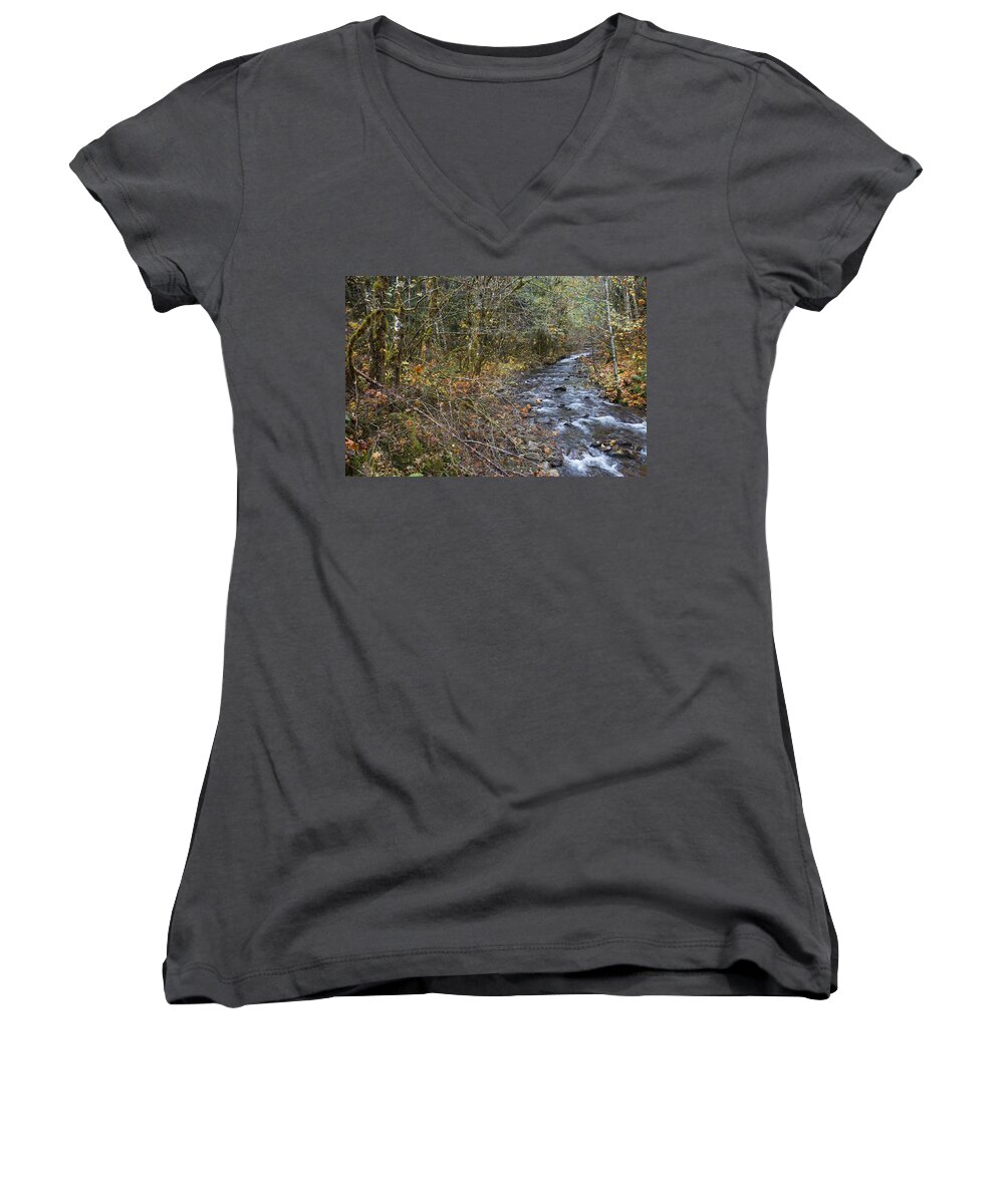 Art Women's V-Neck featuring the photograph The Unruly by Belinda Greb