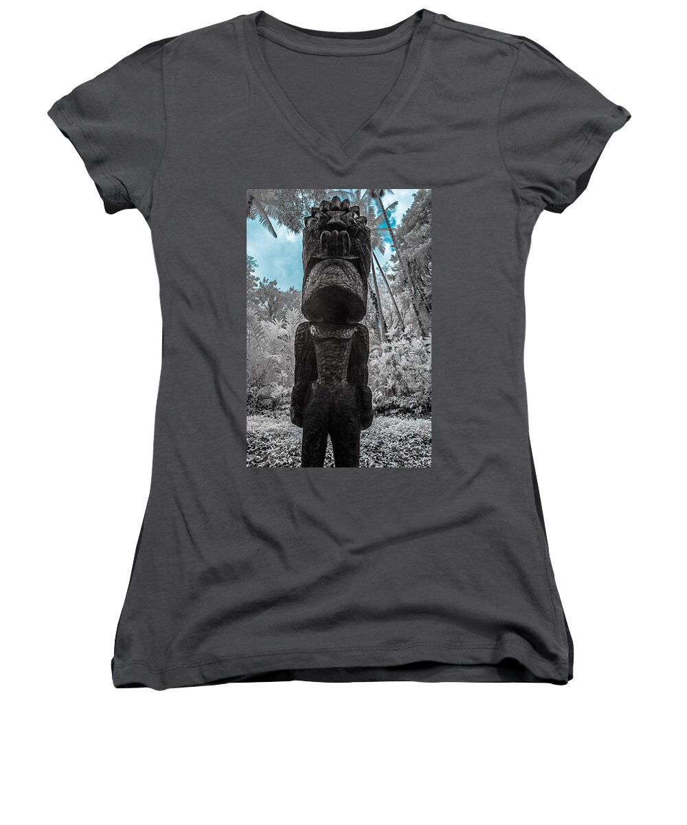 720 Nm Women's V-Neck featuring the photograph Tiki Man in Infrared by Jason Chu