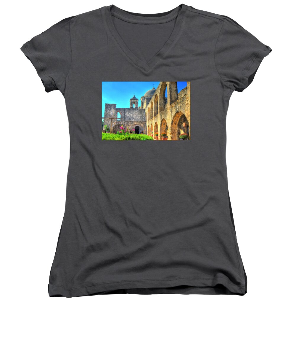Courtyard Women's V-Neck featuring the photograph Mission Courtyard by David Morefield