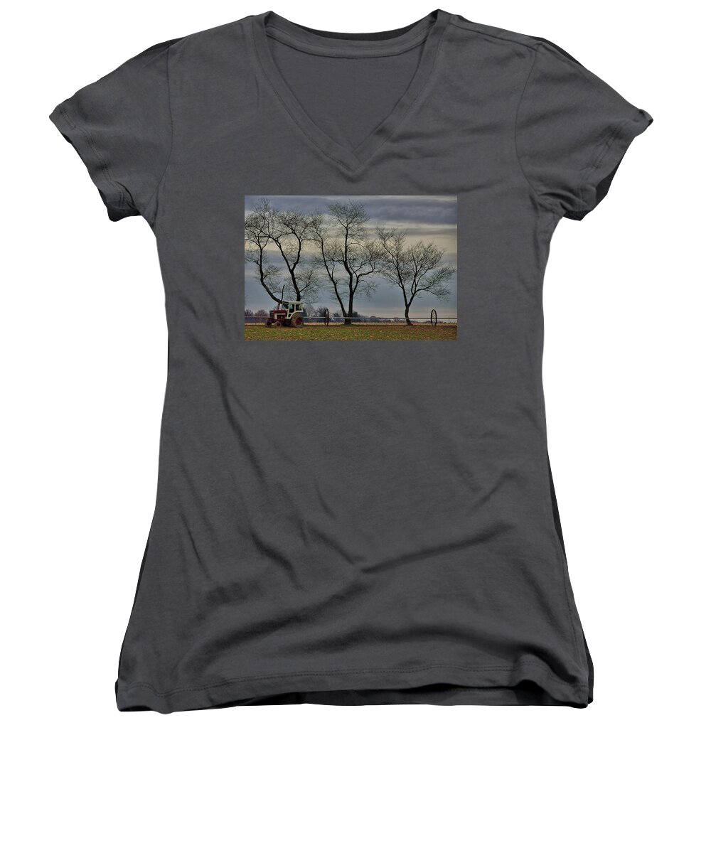 Plainsboro Women's V-Neck featuring the photograph Central Jersey Farmstead by Steven Richman
