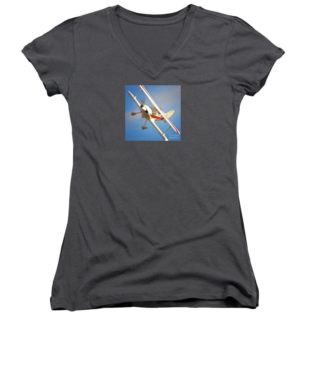 Transportation Women's V-Neck featuring the photograph Pitts Special Race 19 Milk Run #1 by Gus McCrea
