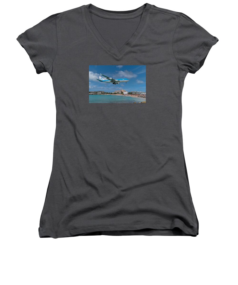 Klm Women's V-Neck featuring the photograph K L M landing at St. Maarten #4 by David Gleeson