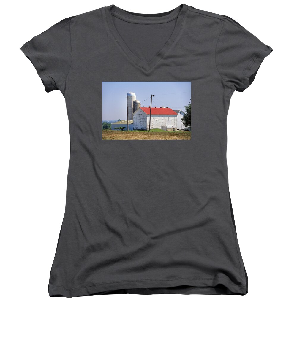 Amish Women's V-Neck featuring the photograph A Mennonite Farm, Lancaster, Pennsylvania by Buddy Mays