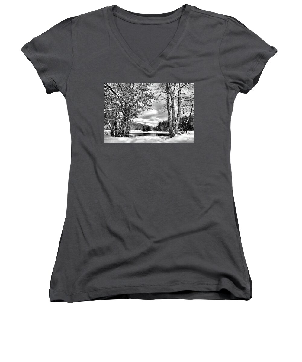 Landscapes Women's V-Neck featuring the photograph A Peek at Winter by David Patterson
