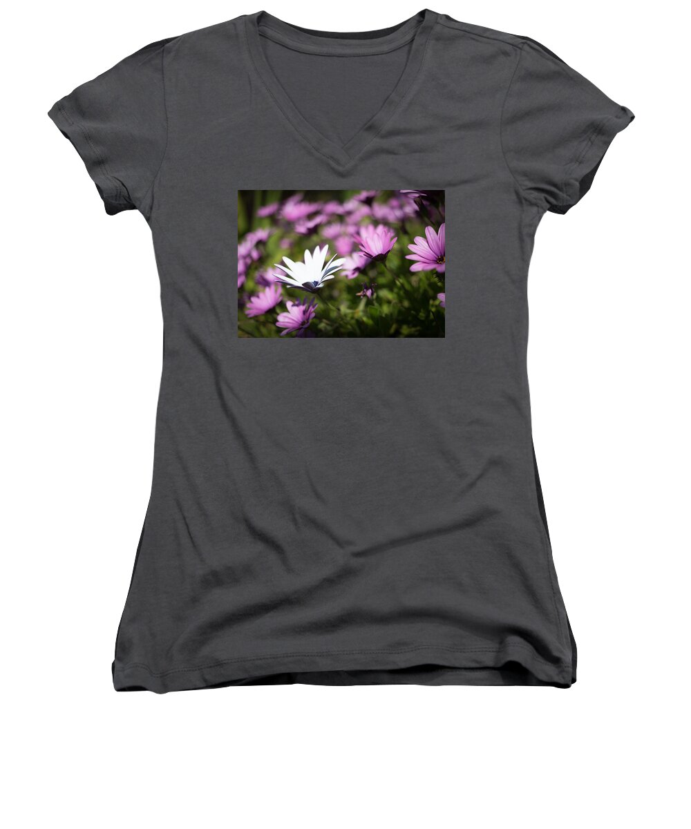 Flower Women's V-Neck featuring the photograph Born to Stand Out by Lora Lee Chapman