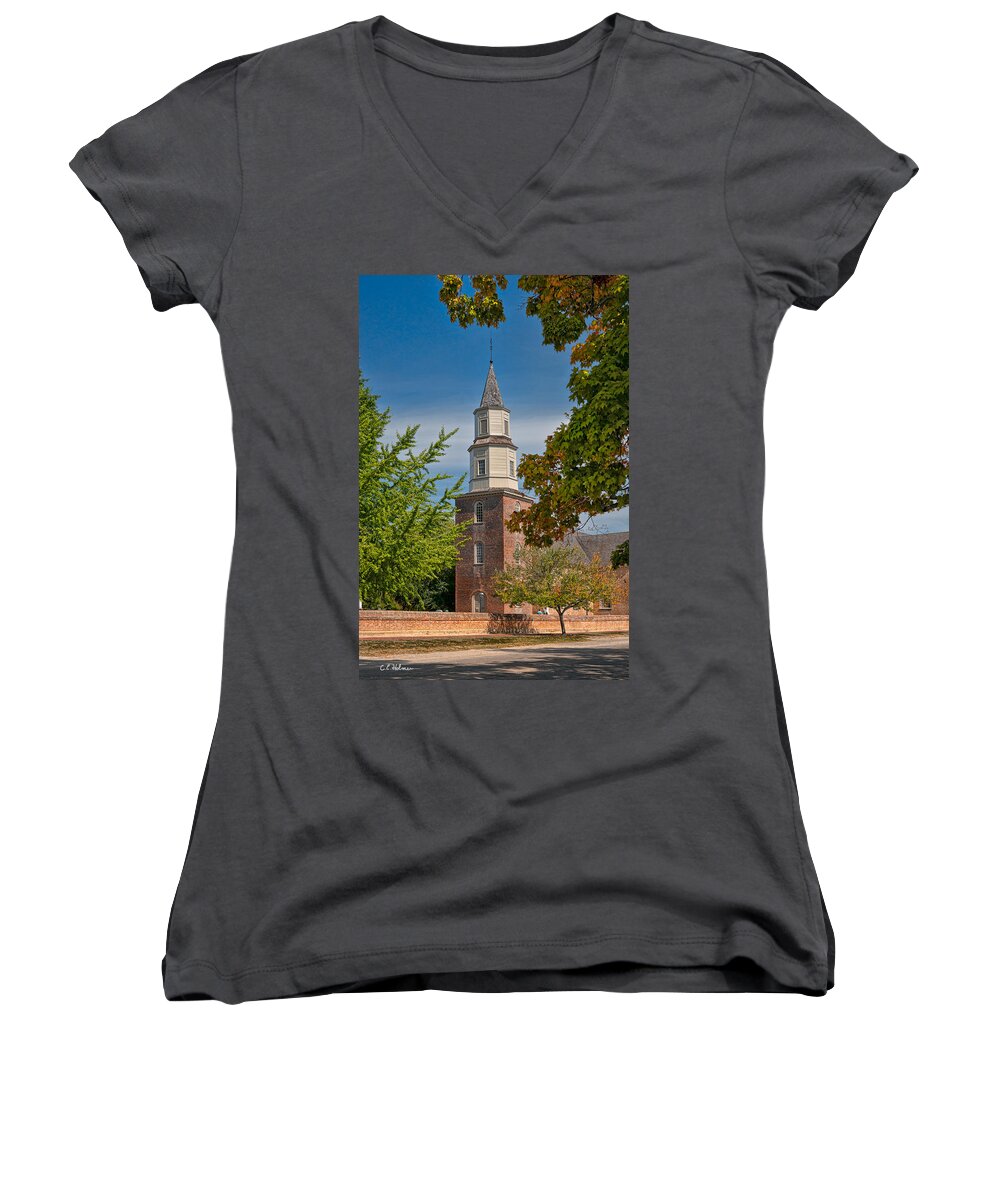 Williamsburg Women's V-Neck featuring the photograph Bruton Parish Church by Christopher Holmes
