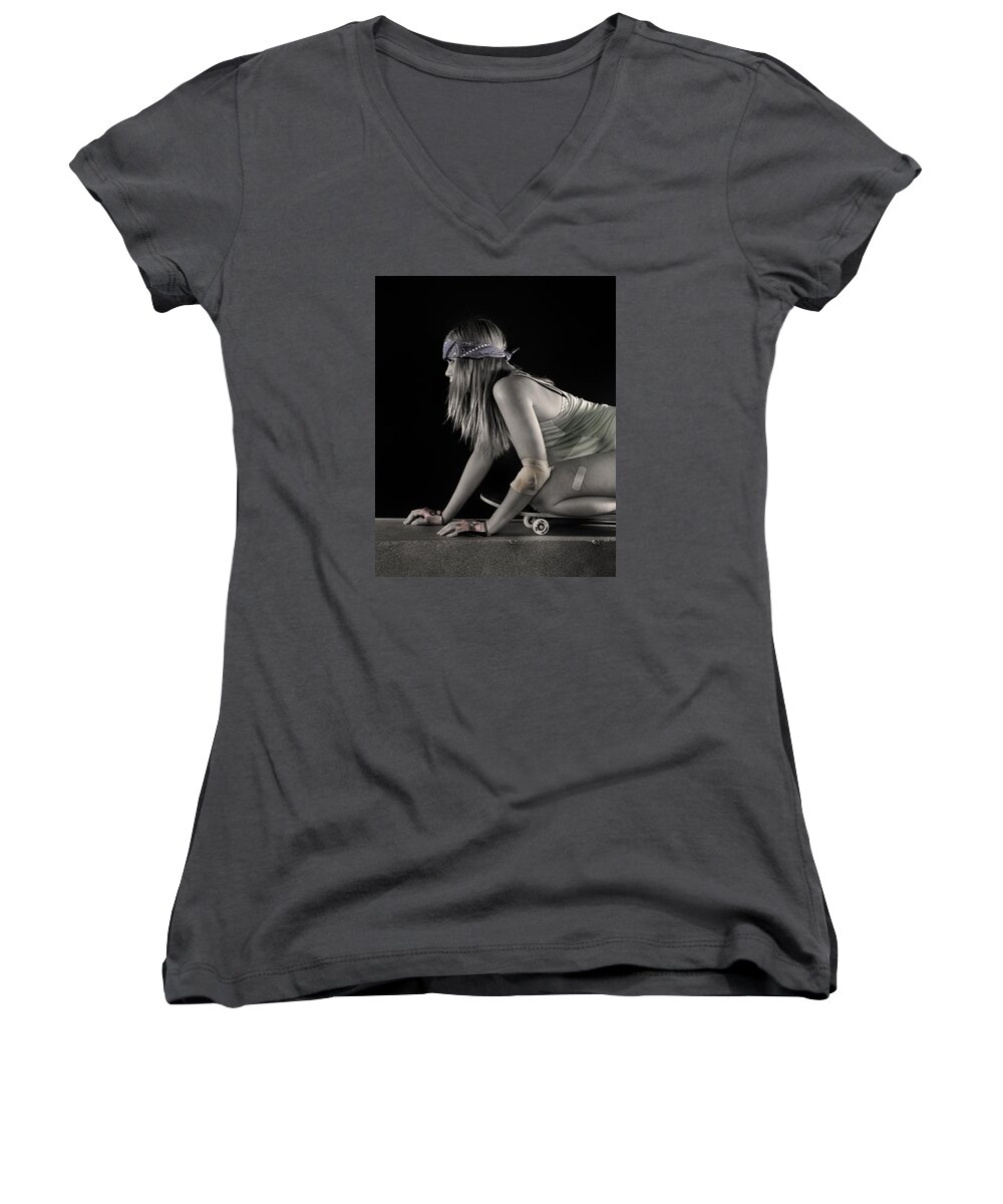 Photograph Women's V-Neck featuring the photograph Carve It Up by Ron Cline