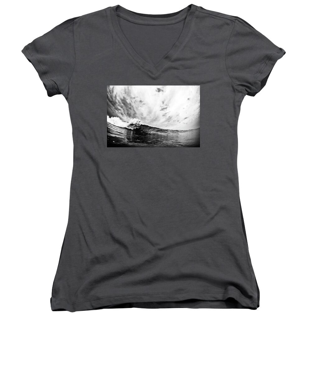 Surfing Women's V-Neck featuring the photograph Carve by Nik West