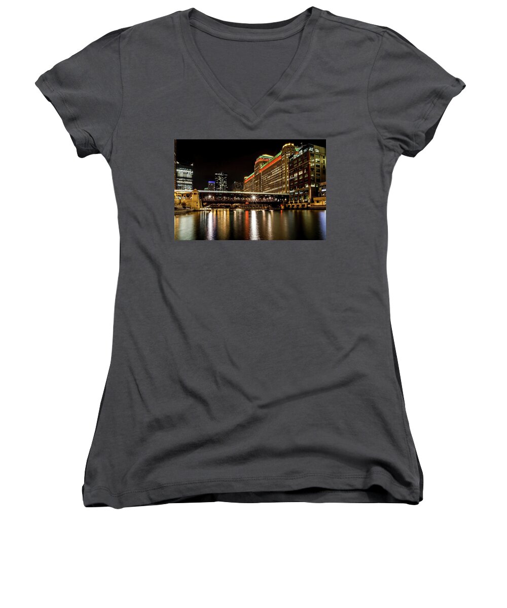 Chicago Women's V-Neck featuring the photograph Chicago's Merchandise Mart at night by Sven Brogren