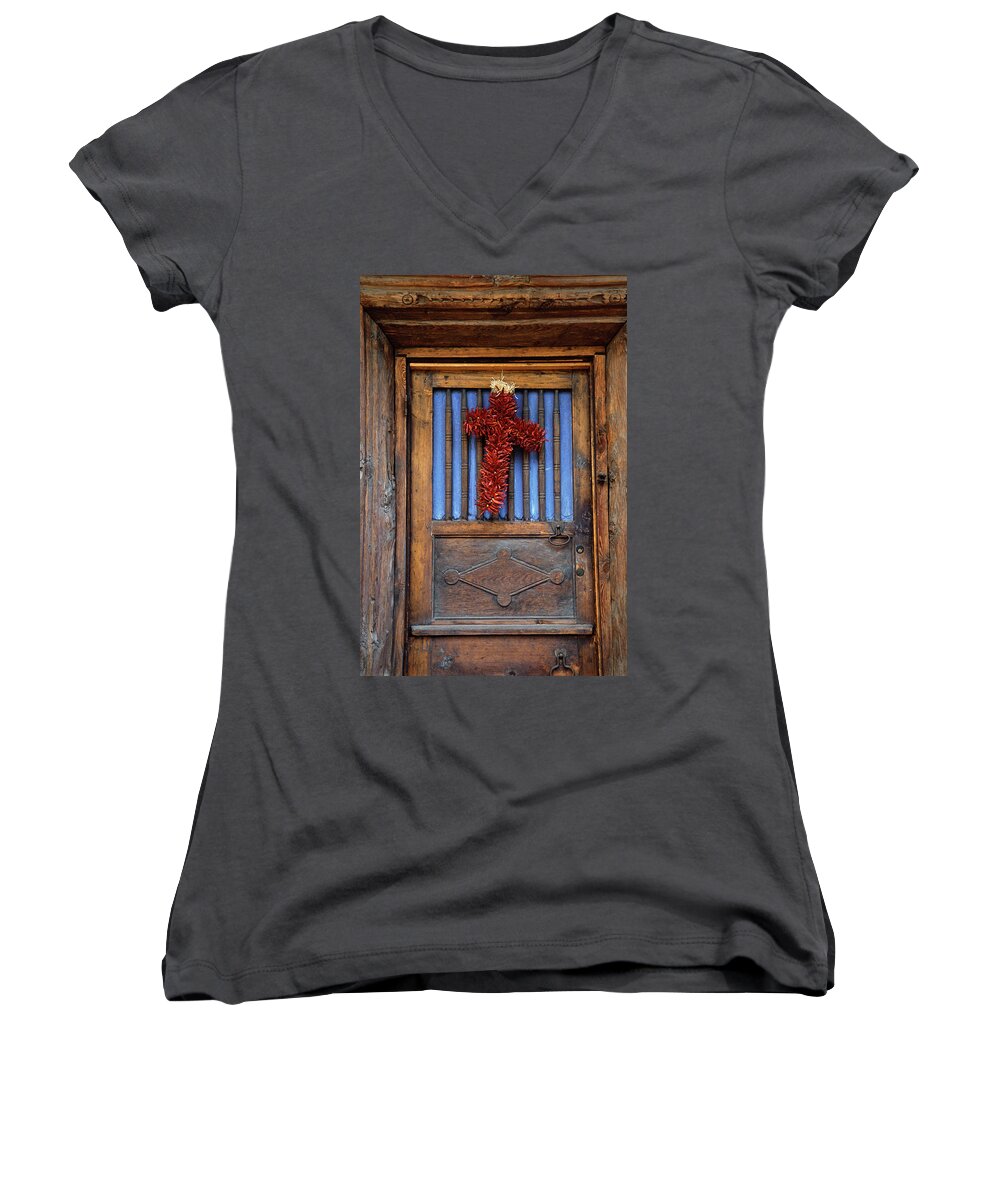 Mexico Women's V-Neck featuring the photograph Chili Greetings by Jim Benest