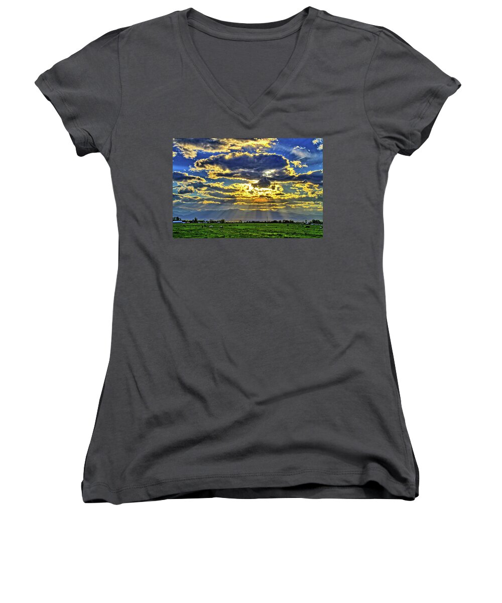 Colorado Women's V-Neck featuring the photograph Dramatic Light by Scott Mahon