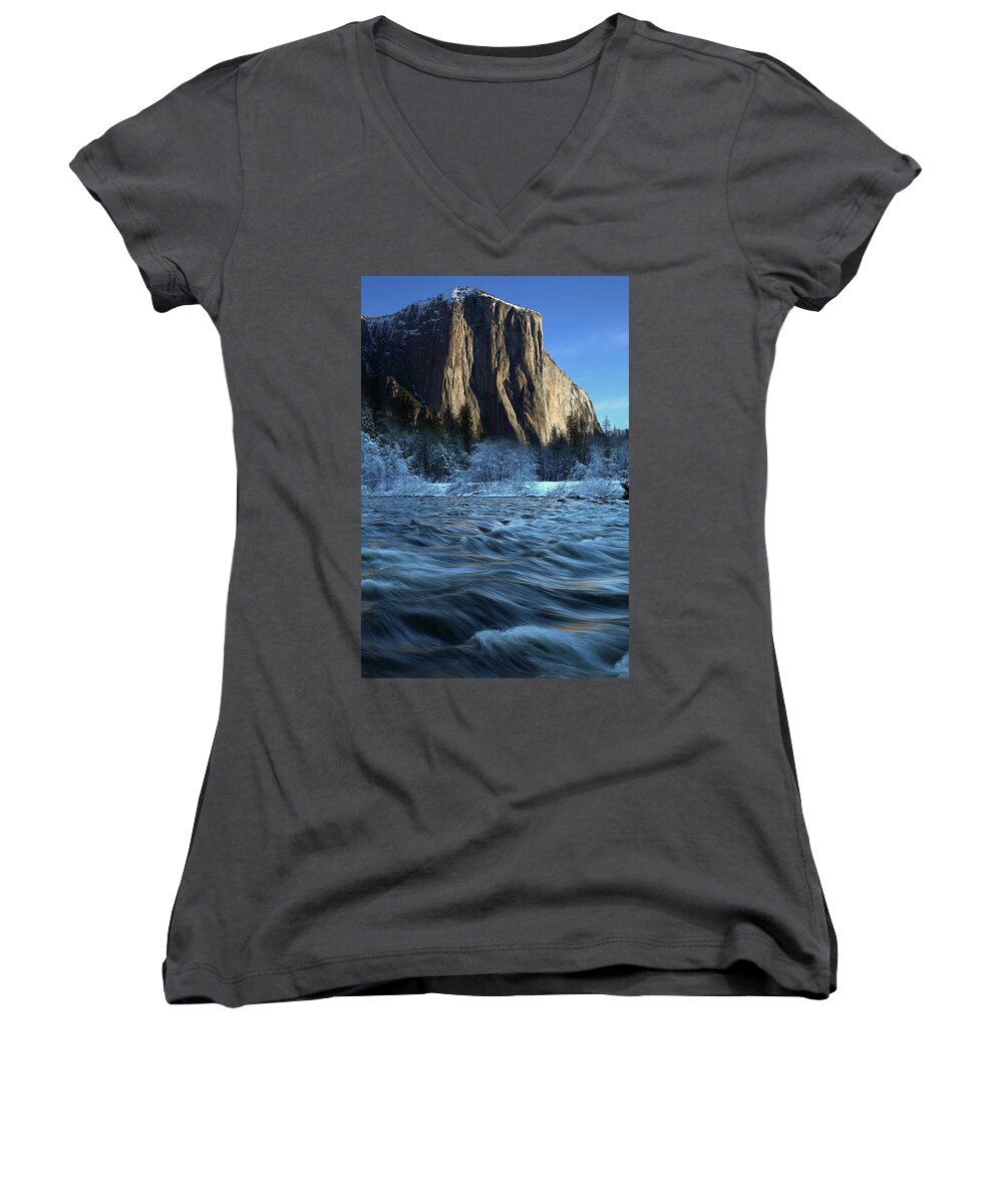 El Women's V-Neck featuring the photograph Early morning light on El Capitan during winter at Yosemite National Park by Jetson Nguyen