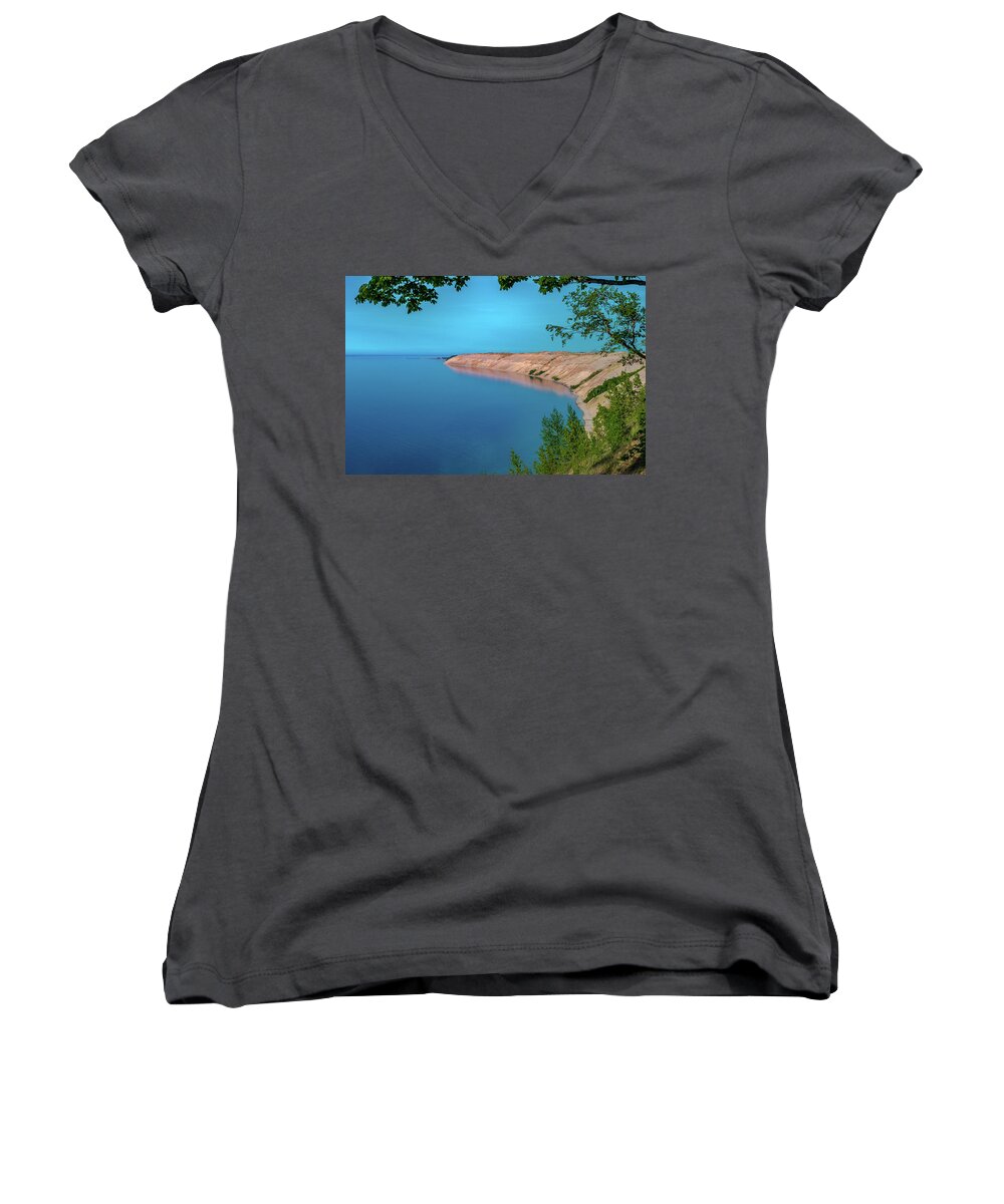 Au Sable Point Women's V-Neck featuring the photograph Eveing Light on Grand Sable Banks by Gary McCormick