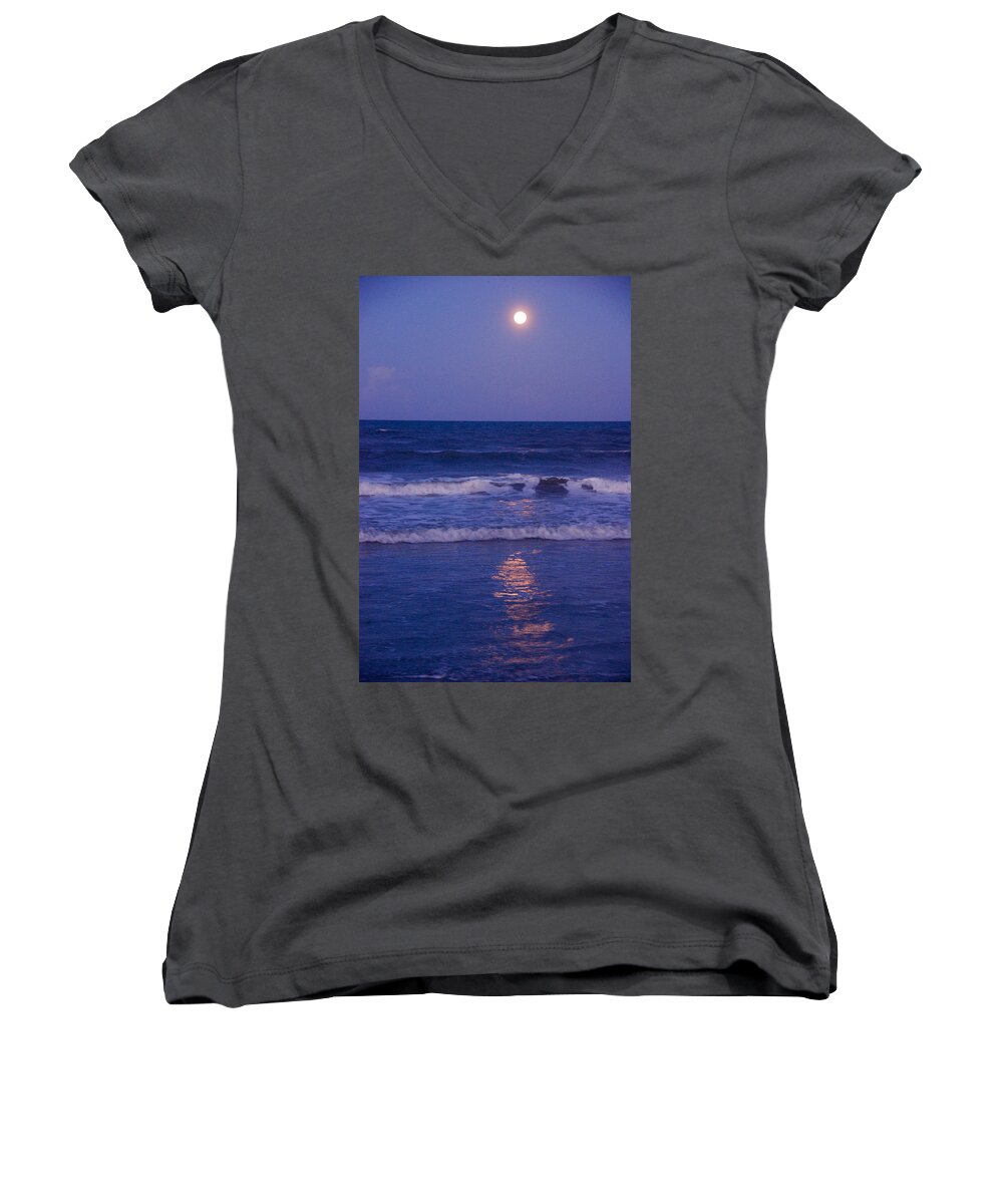 Moon Women's V-Neck featuring the photograph Full Moon over the Ocean by Susanne Van Hulst