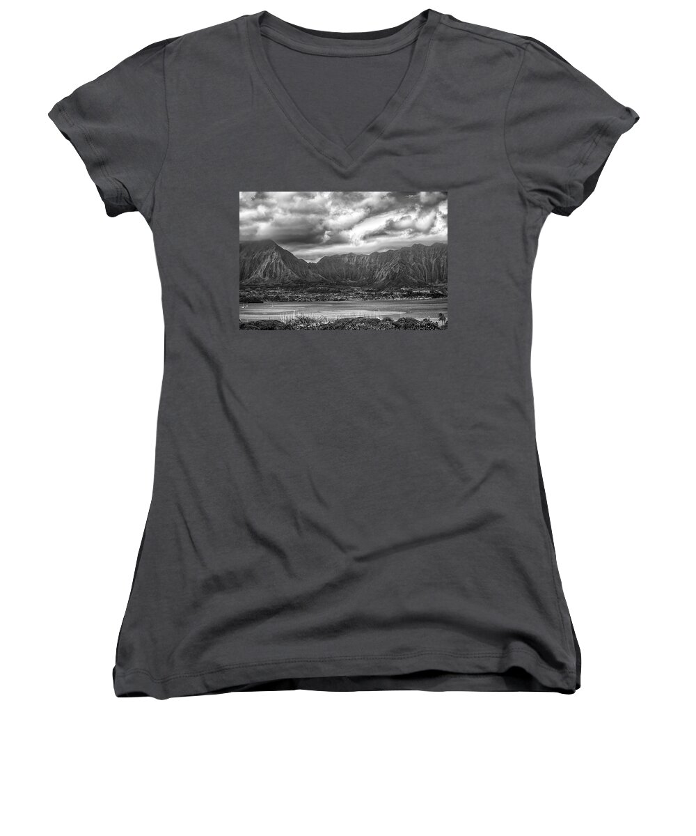 Hawaii Women's V-Neck featuring the photograph Ko'olau and H-3 by Dan McManus