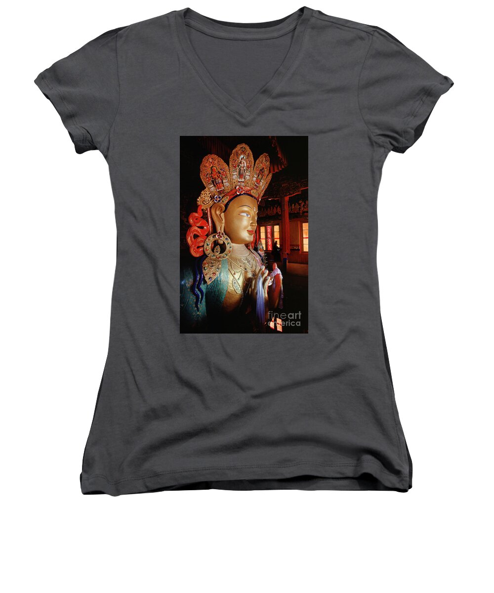 India Women's V-Neck featuring the photograph Ladakh_41-2 by Craig Lovell