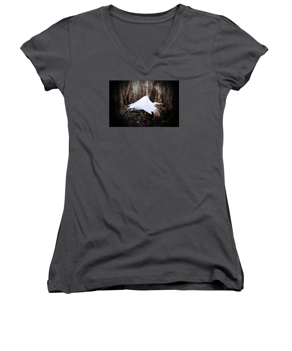 Great White Egret Women's V-Neck featuring the photograph Lift Off by Sheri McLeroy