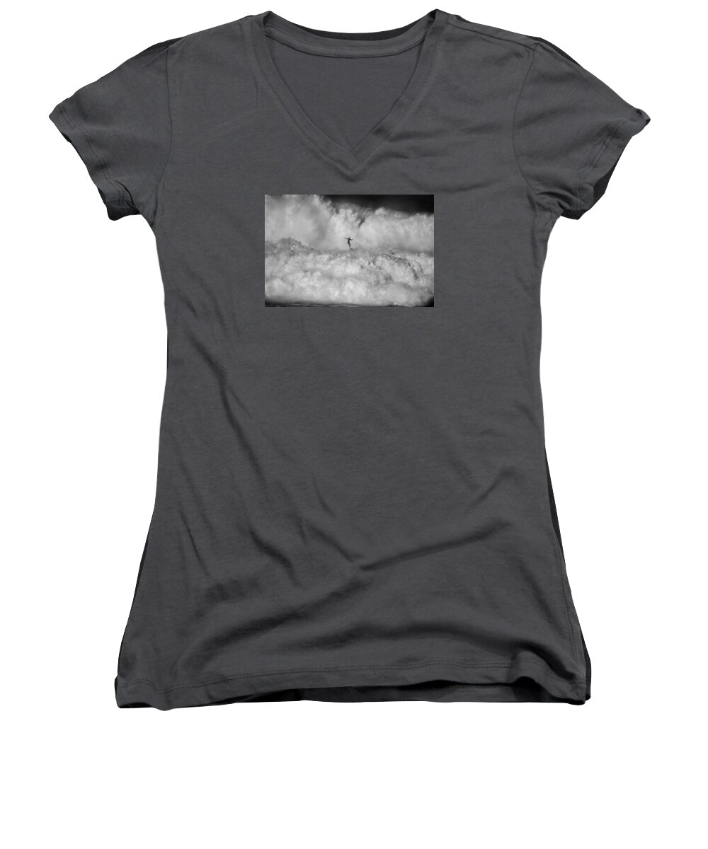 Sea Women's V-Neck featuring the photograph Man vs Nature by Santi Carral