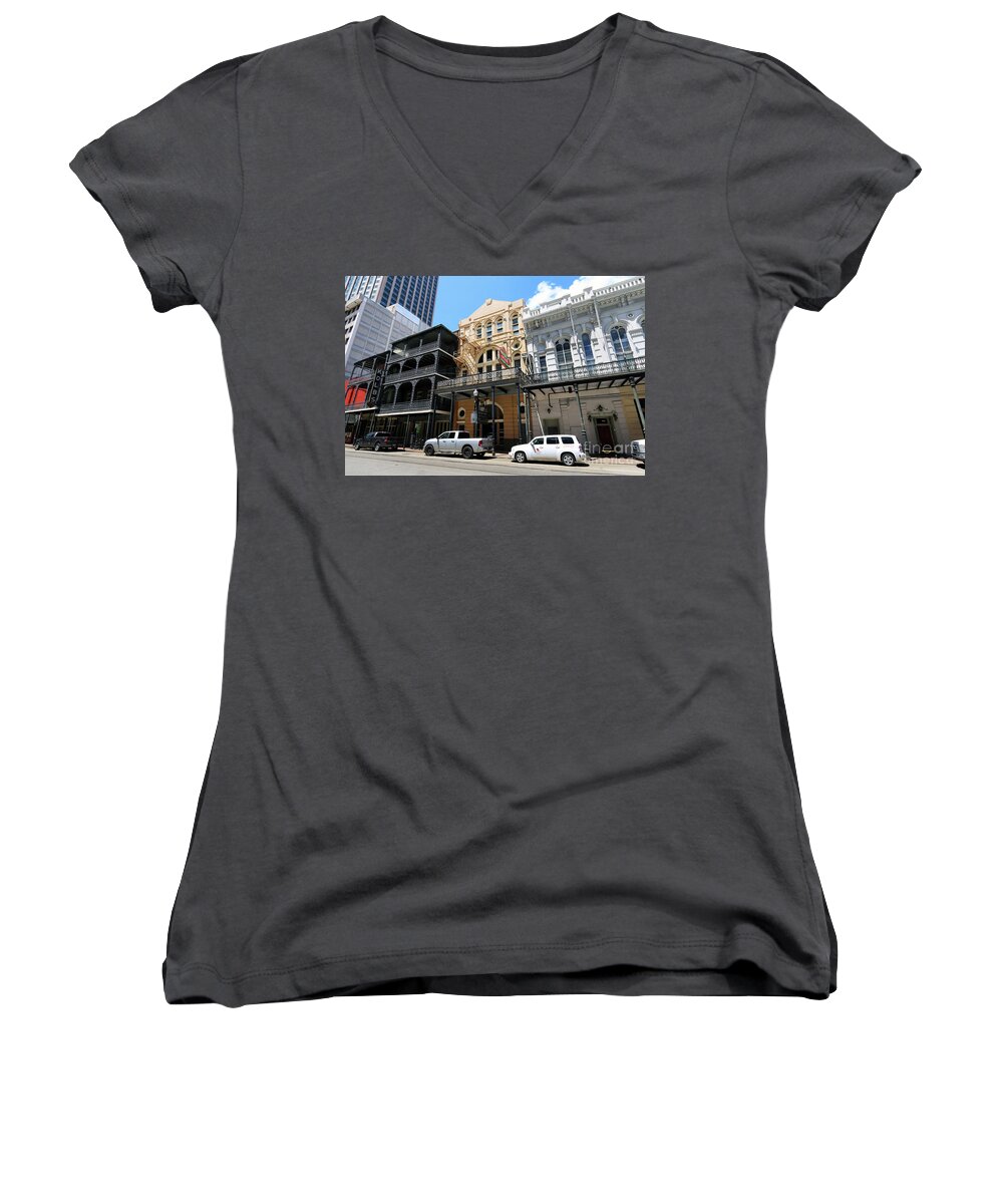 New Orleans Women's V-Neck featuring the photograph Pearl Oyster Bar by Steven Spak