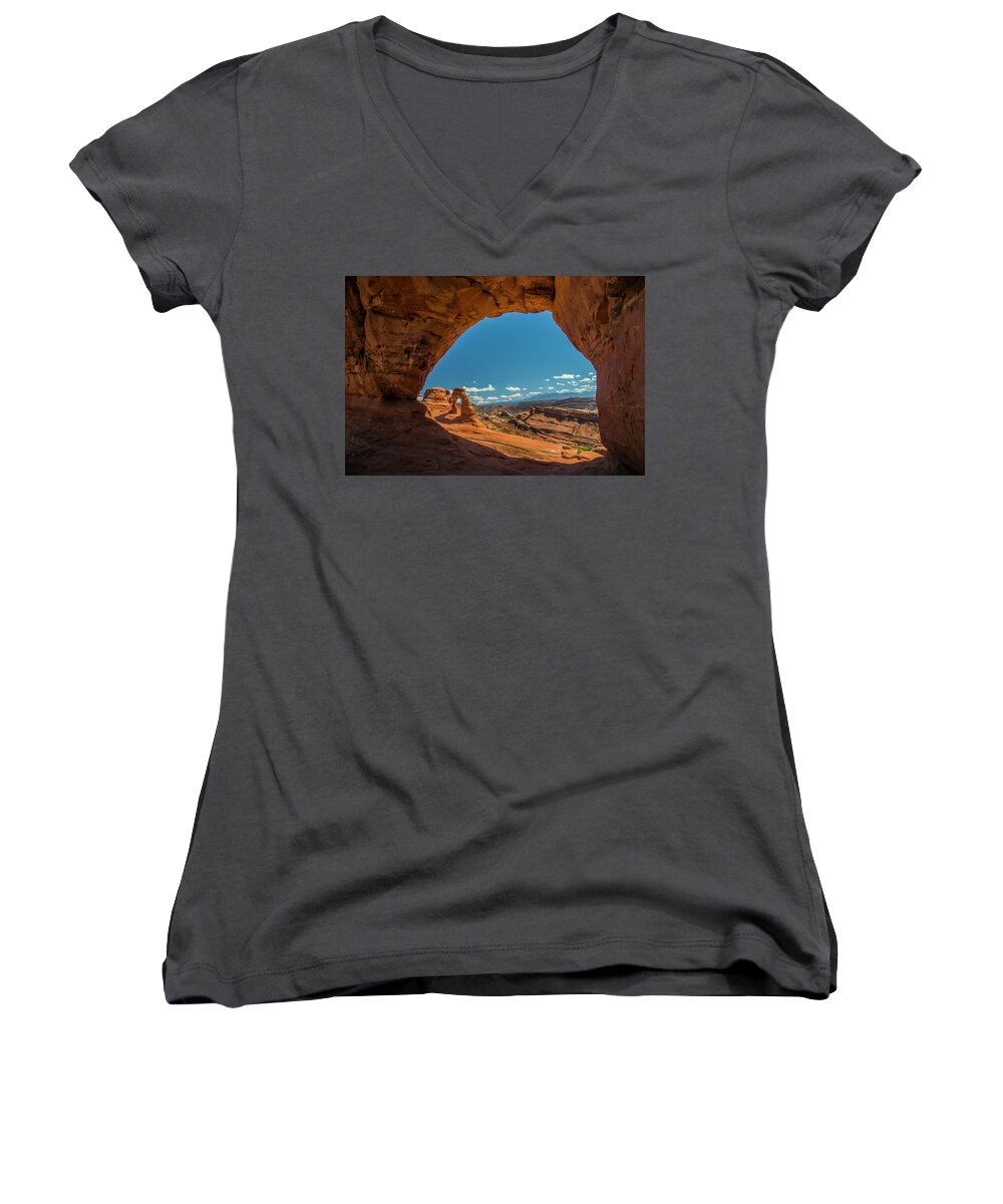 National Park Women's V-Neck featuring the photograph Perfect Frame by Doug Scrima