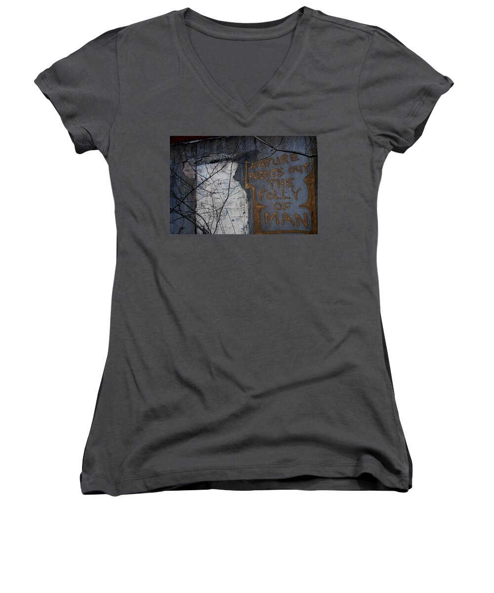  Women's V-Neck featuring the photograph Poignant by Melissa Newcomb
