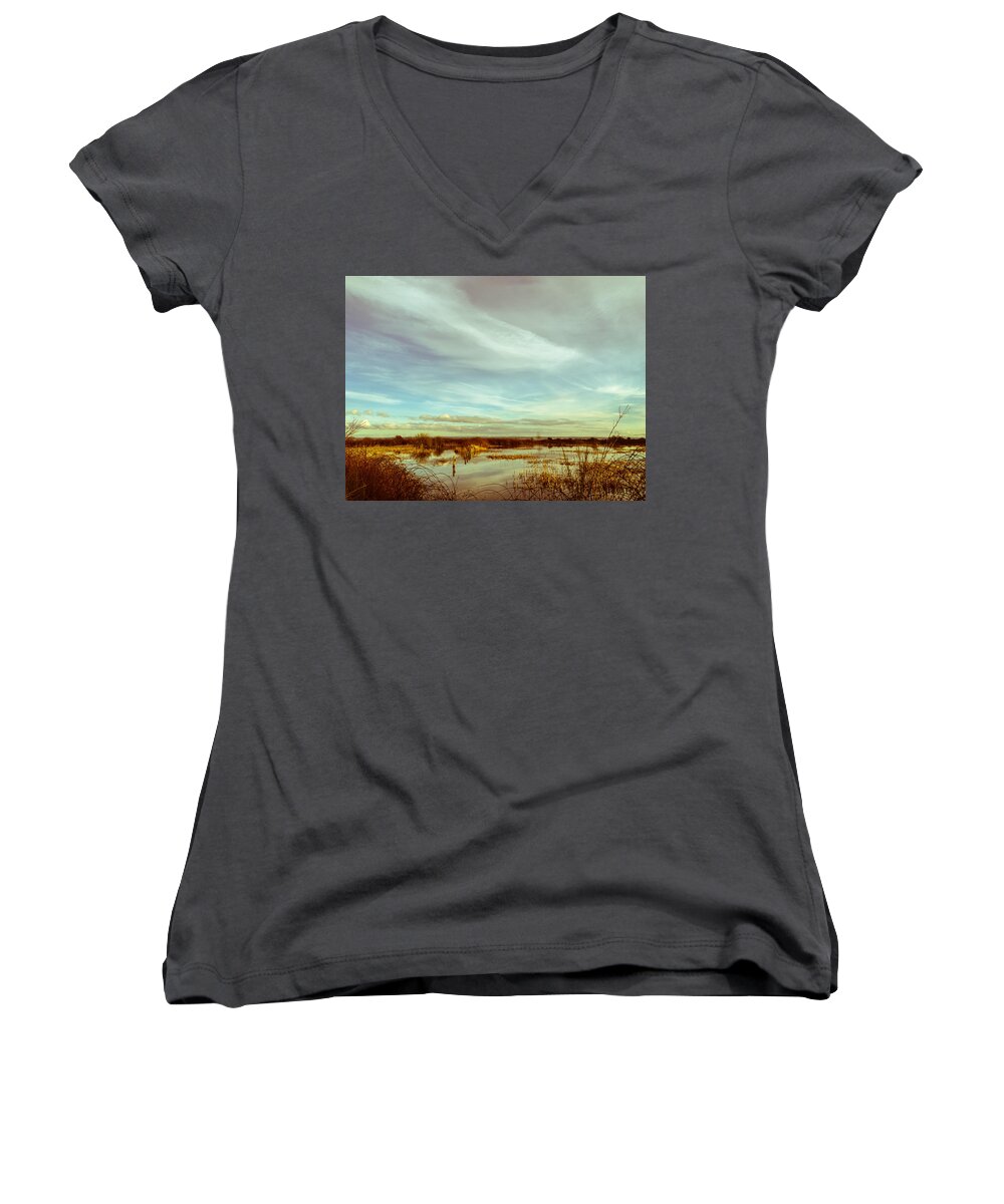 Beach Women's V-Neck featuring the photograph Point No Point Day by Ronda Broatch