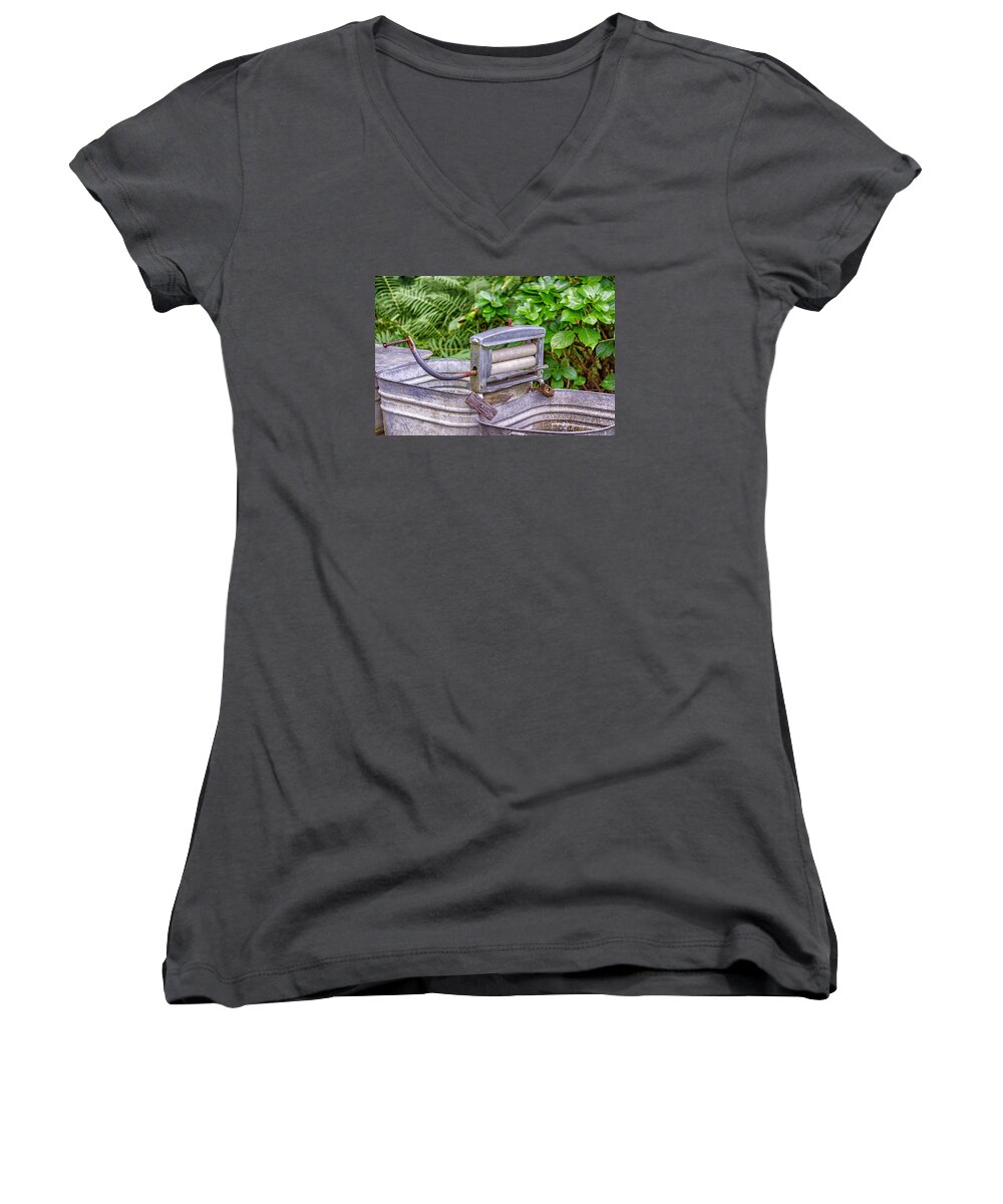 Ringer Women's V-Neck featuring the photograph Ringer wsher by Dennis Dugan
