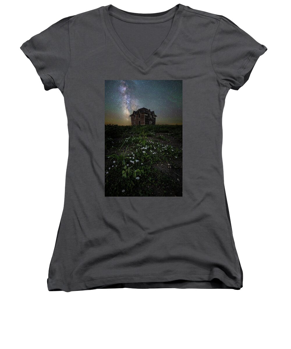 Field Women's V-Neck featuring the photograph Room with a view by Aaron J Groen