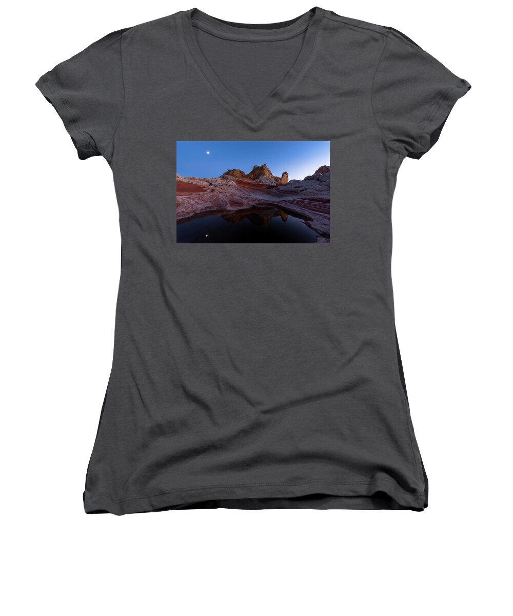 White Pocket Women's V-Neck featuring the photograph Song of the Desert by Dustin LeFevre