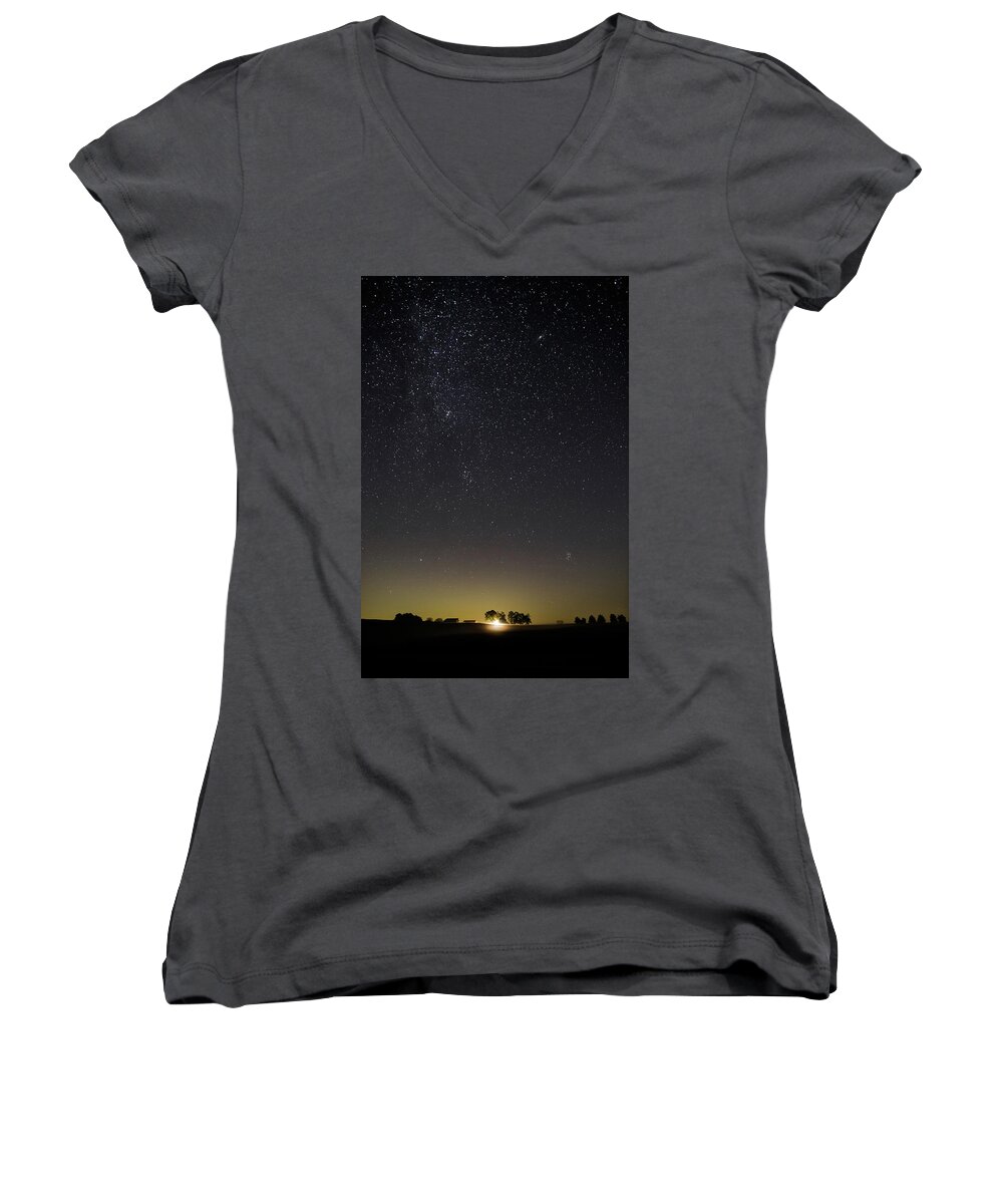 Astrotracer Women's V-Neck featuring the photograph Starry Sky over Virginia Farm by Lori Coleman