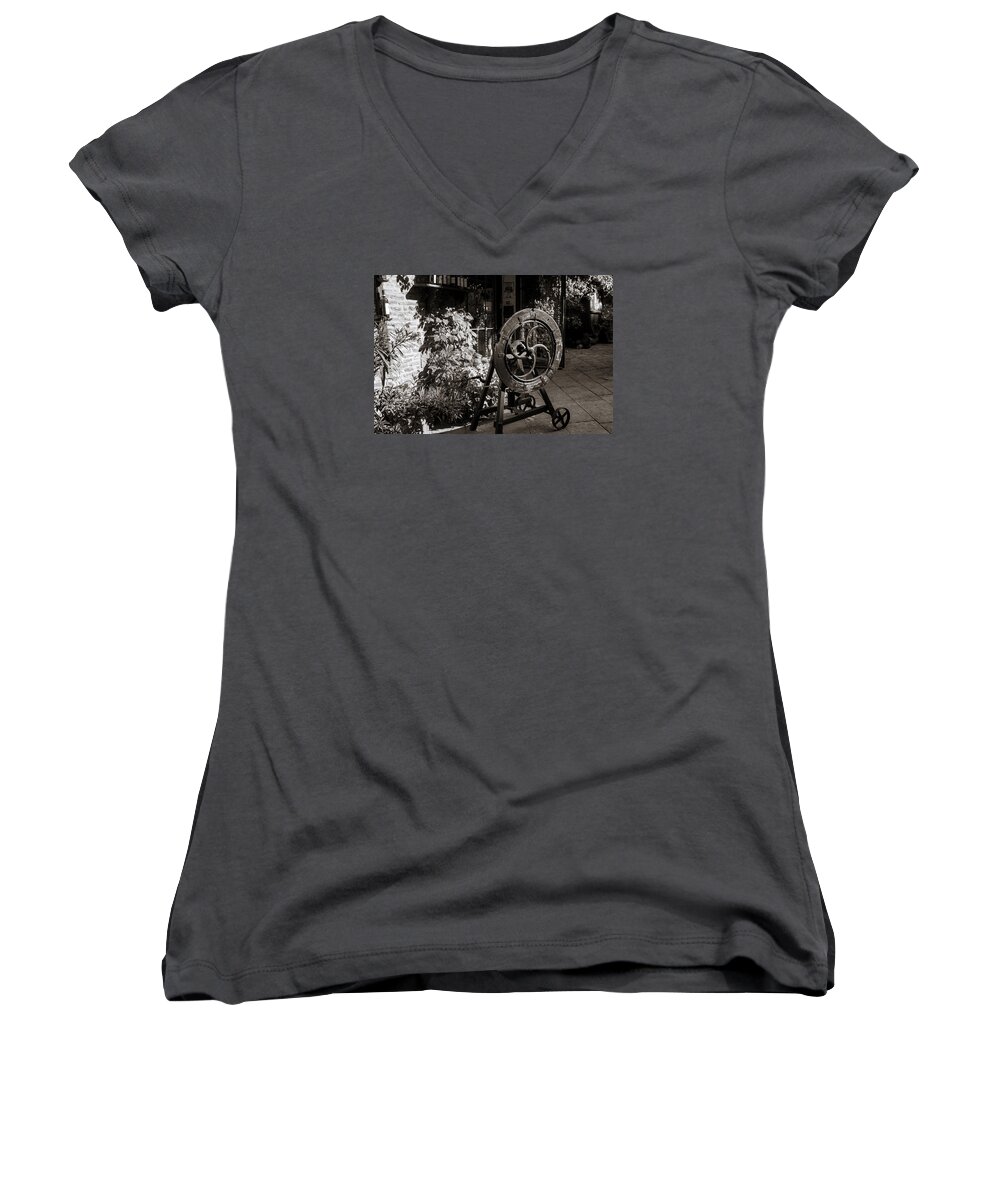Italy 2015 Women's V-Neck featuring the photograph Store Front by Deborah Scannell