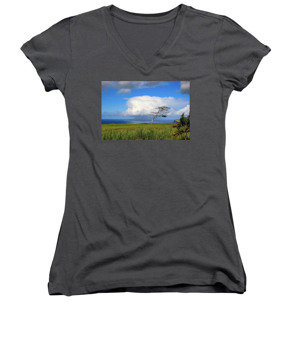 Hawaii Women's V-Neck featuring the photograph Storm in Paradise by Matt Sexton