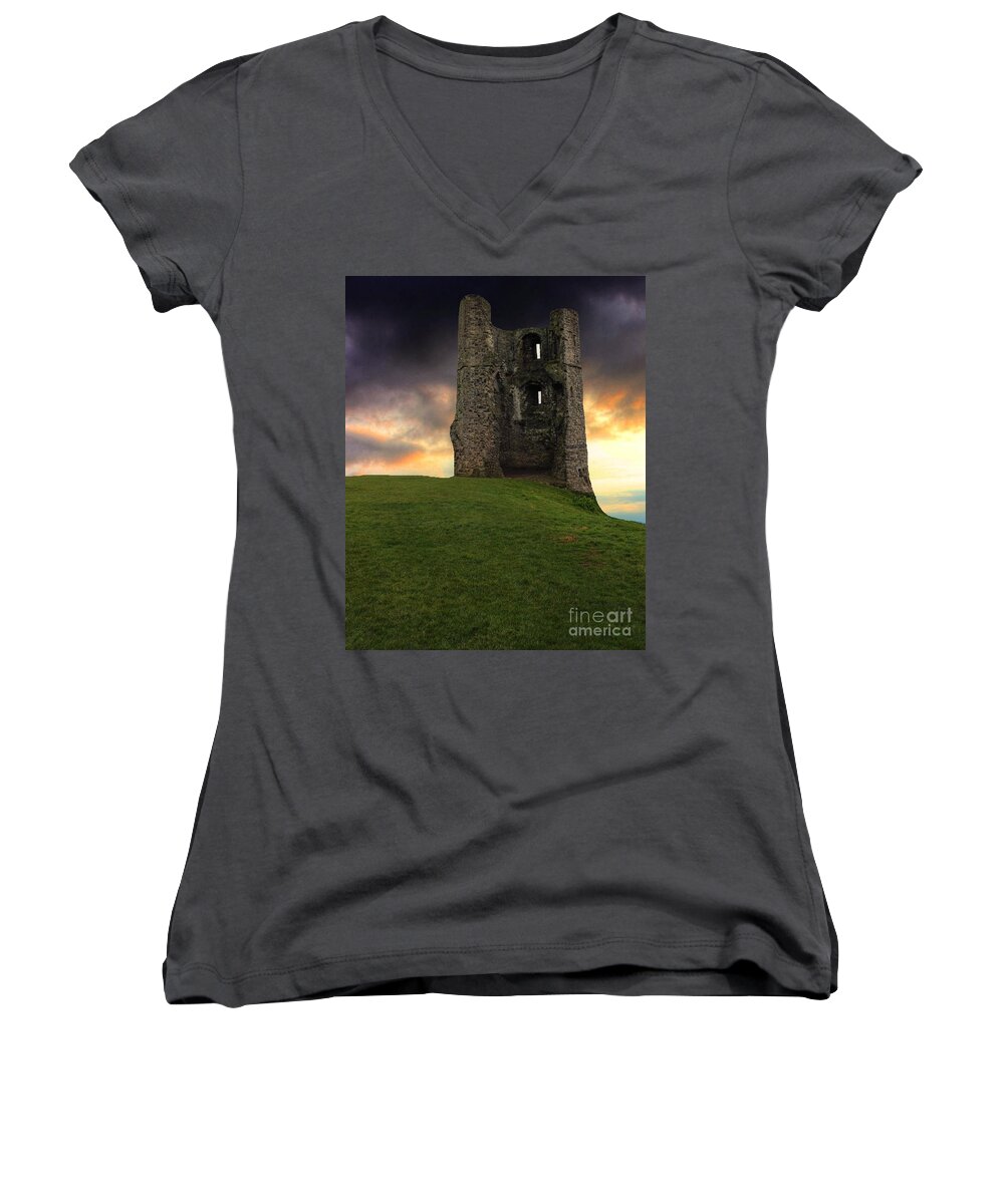 Sunset Women's V-Neck featuring the photograph Sunset at Hadleigh Castle by Vicki Spindler