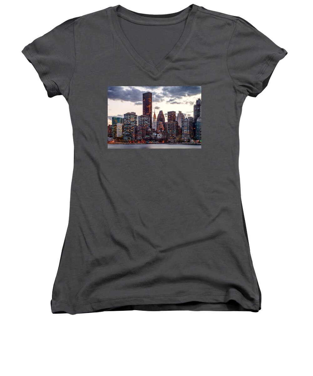 Chrysler Building Women's V-Neck featuring the photograph Surrounded By The City by Az Jackson