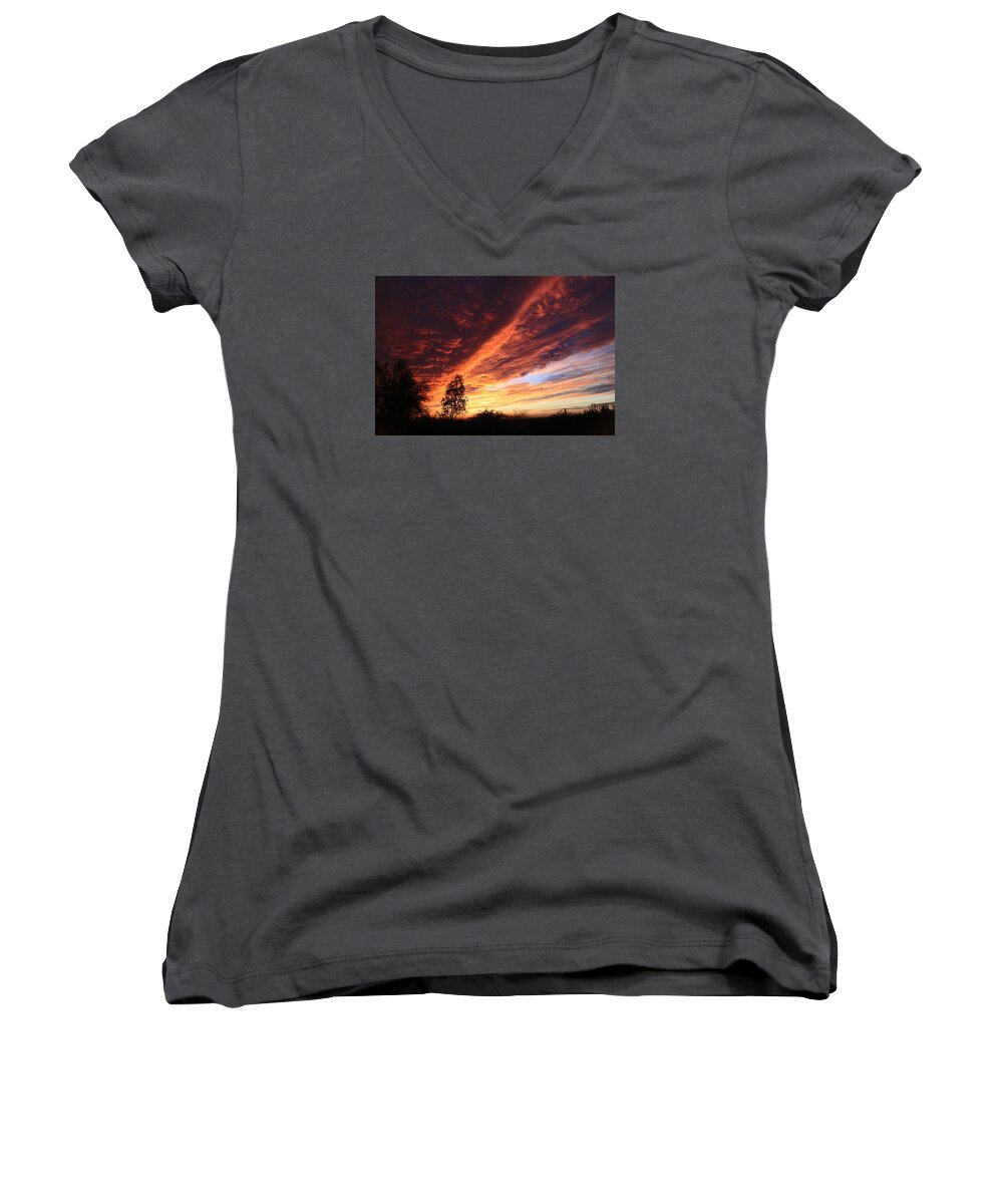 Clouds Women's V-Neck featuring the photograph Thanksgiving Sunset by Gary Kaylor