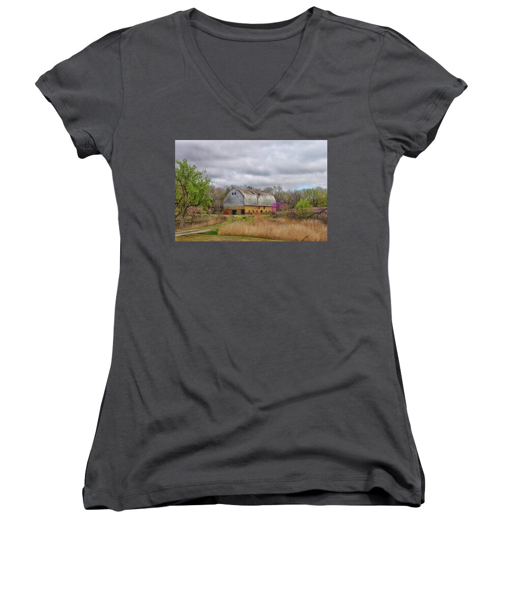 Barn Women's V-Neck featuring the photograph The Old Rock Barn by Jolynn Reed