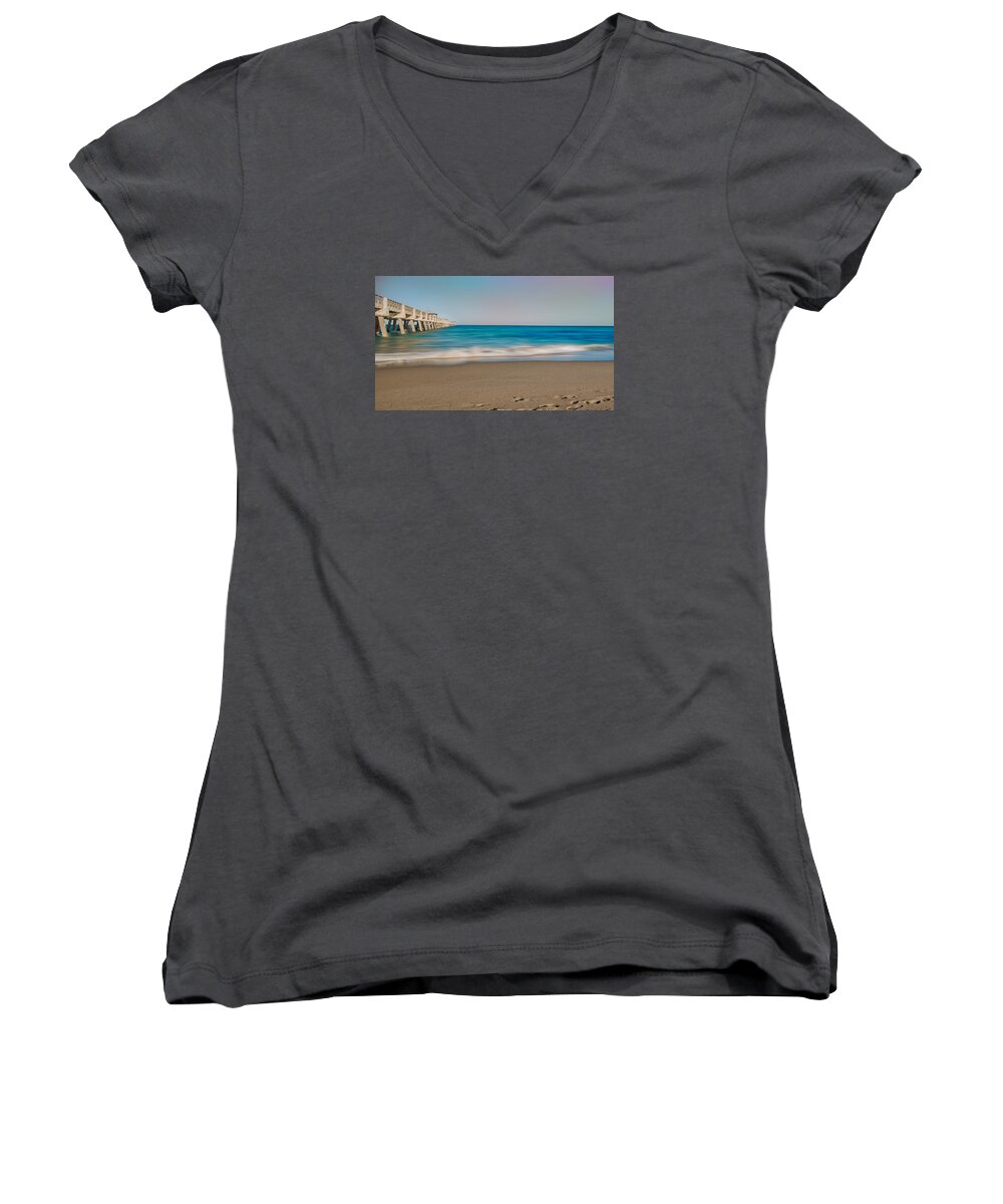 Juno_beach Women's V-Neck featuring the photograph The Pier by Jody Lane