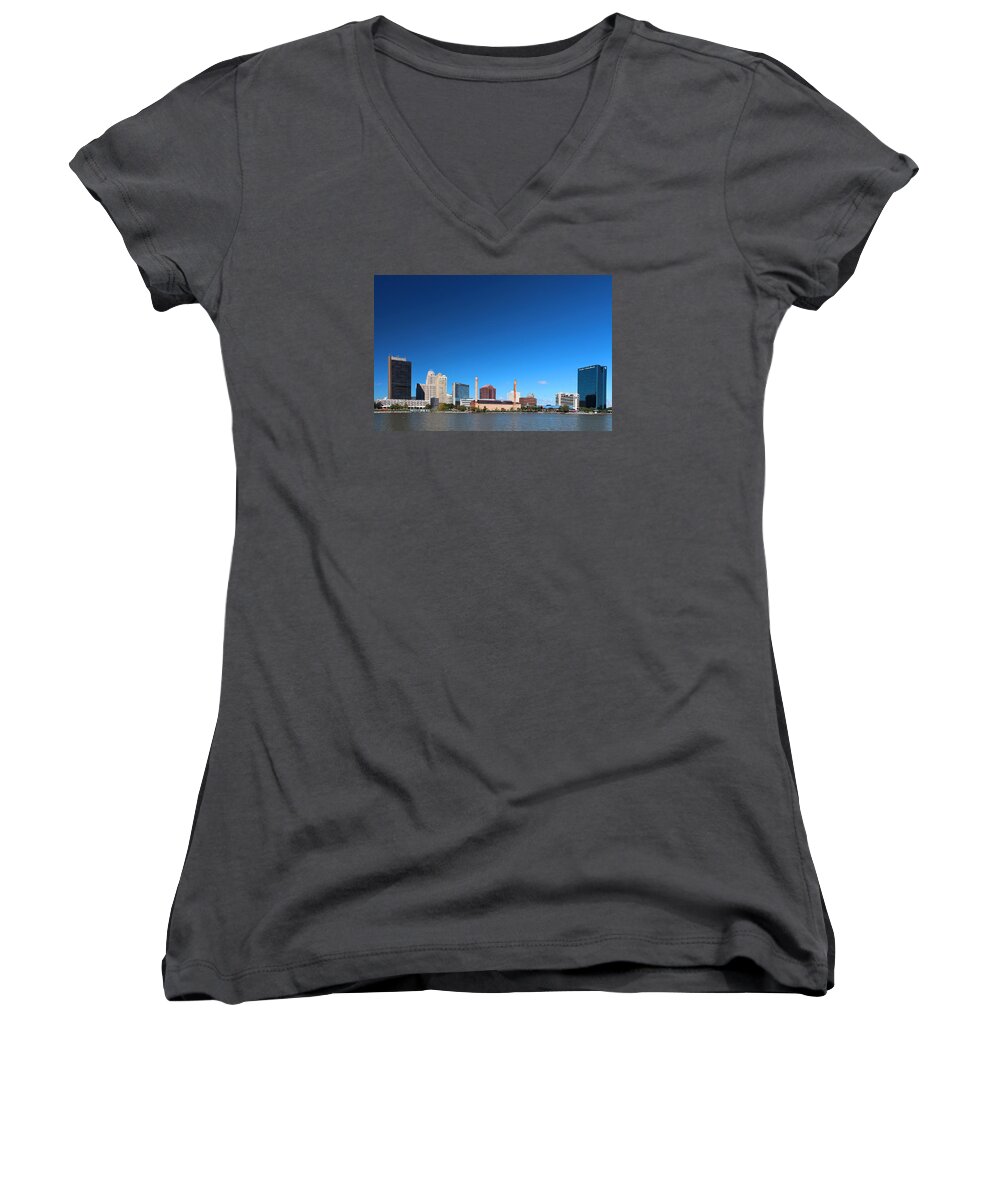 Toledo Women's V-Neck featuring the photograph Toledo Skyline I by Michiale Schneider