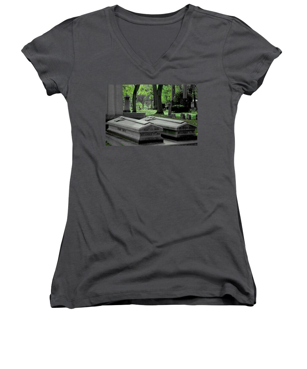  Women's V-Neck featuring the photograph True Love by Melissa Newcomb