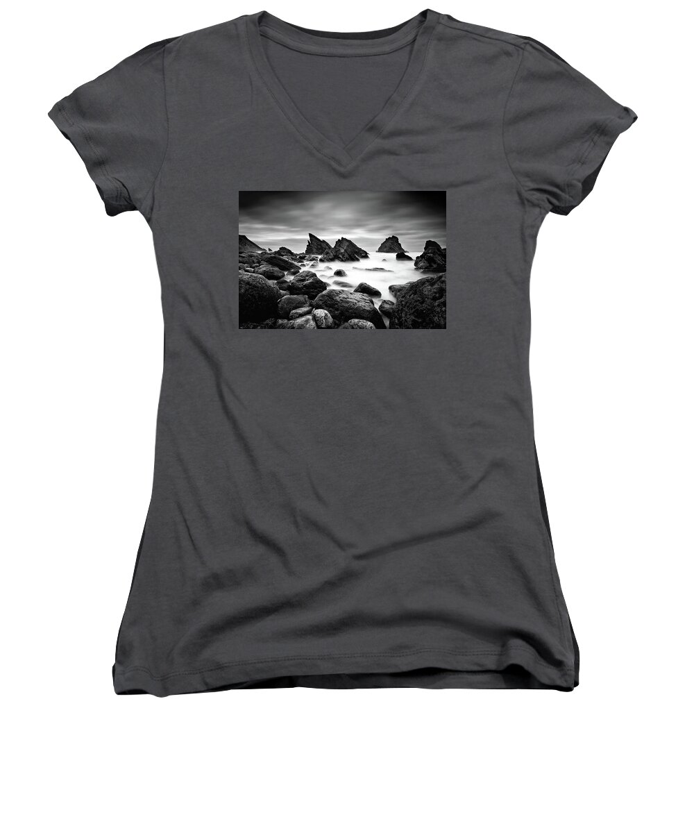 Jorgemaiaphotographer Women's V-Neck featuring the photograph Utopia by Jorge Maia